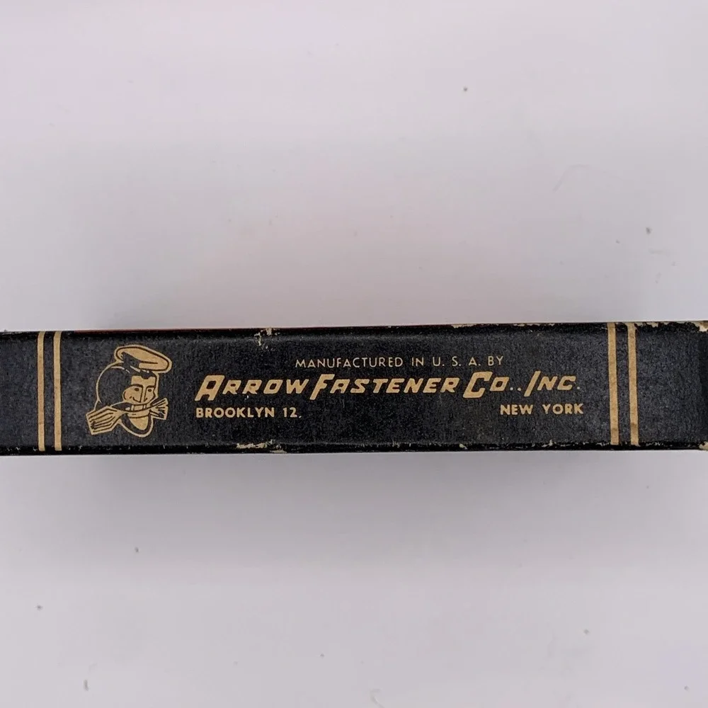 Vintage Arrow‎ Tack Pointed Staples in Original Box T-50  9/16